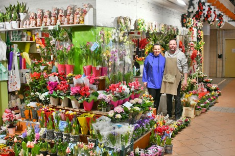 Óriási virágkínálat a Városi Piacon Bálint-nap alkalmából is